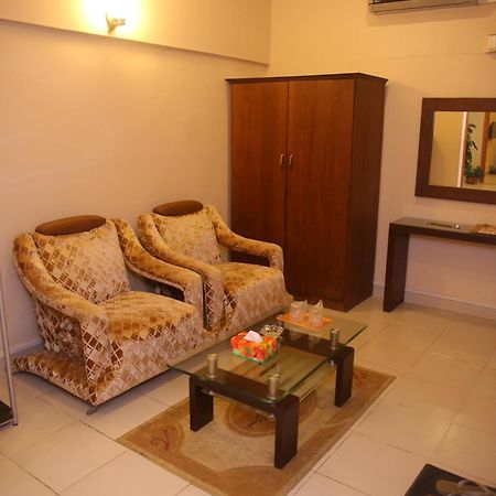 Royal Inn Hotel Karachi Exterior foto