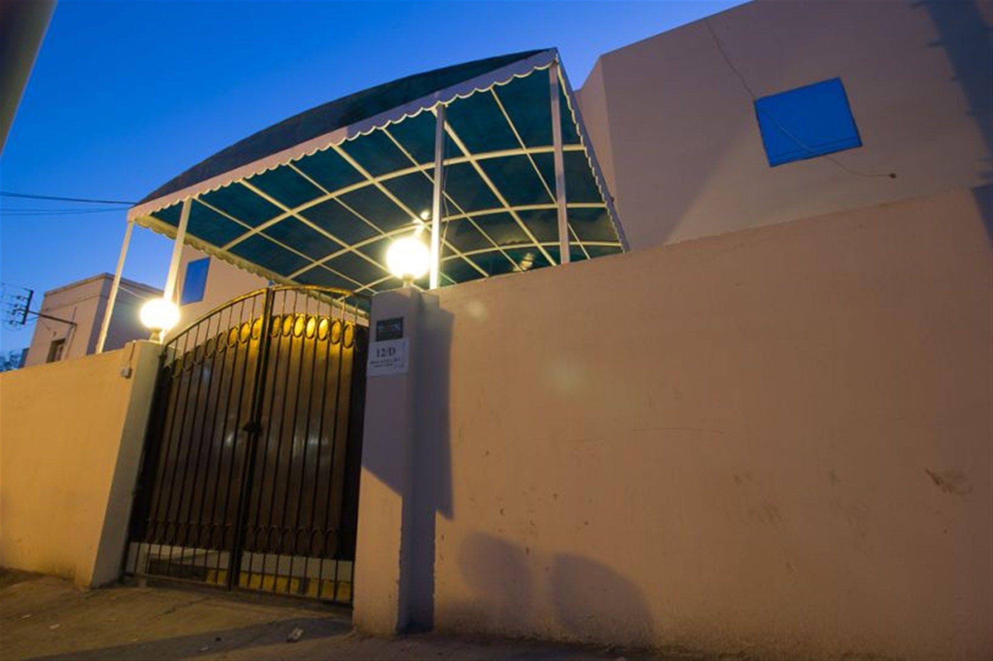 Royal Inn Hotel Karachi Exterior foto